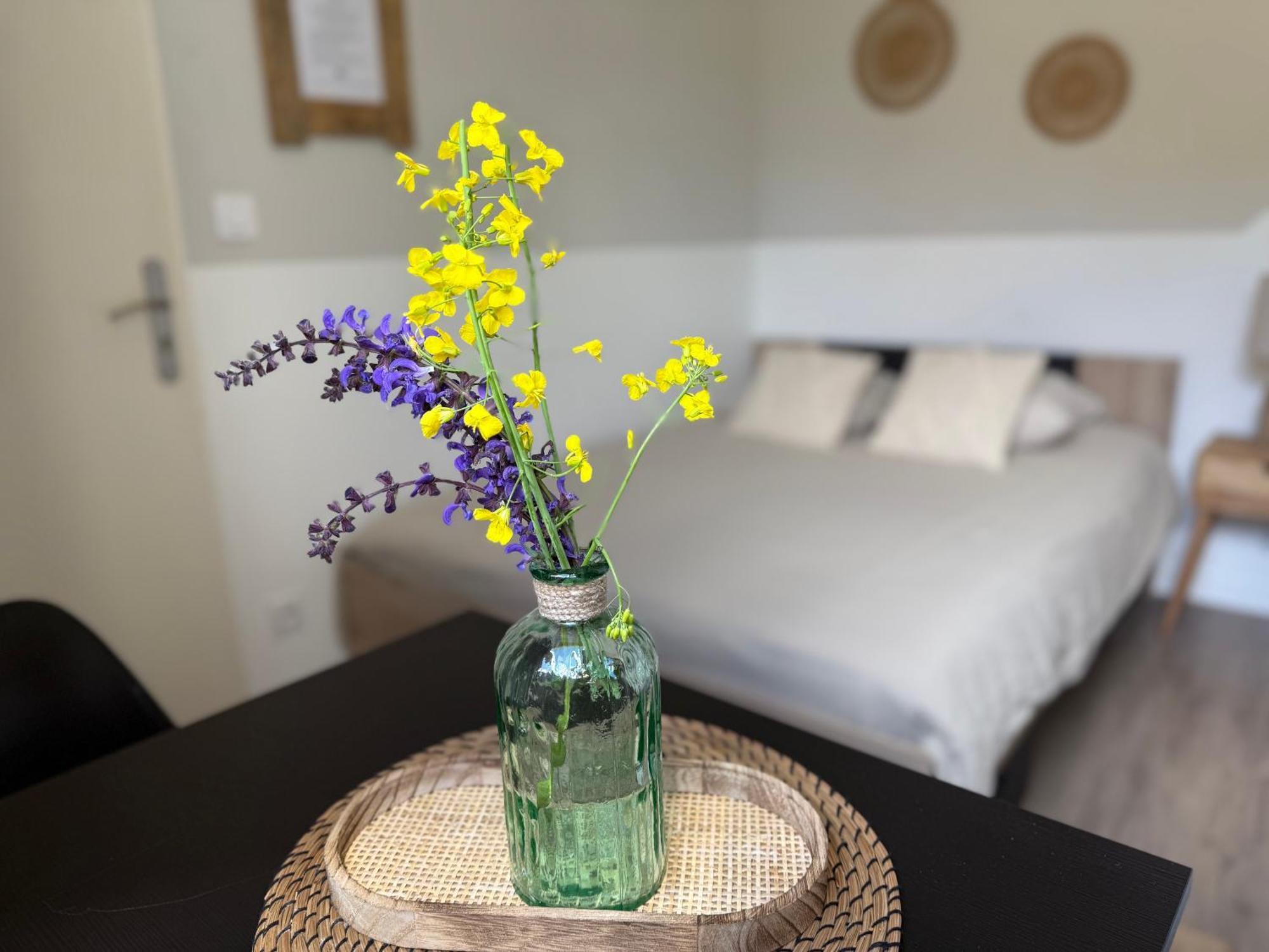 Loft, Studio And Love Rooms Bourg-Saint-Christophe Exterior photo